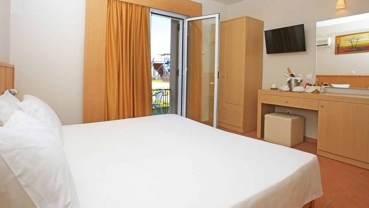 Standard Side Sea View 